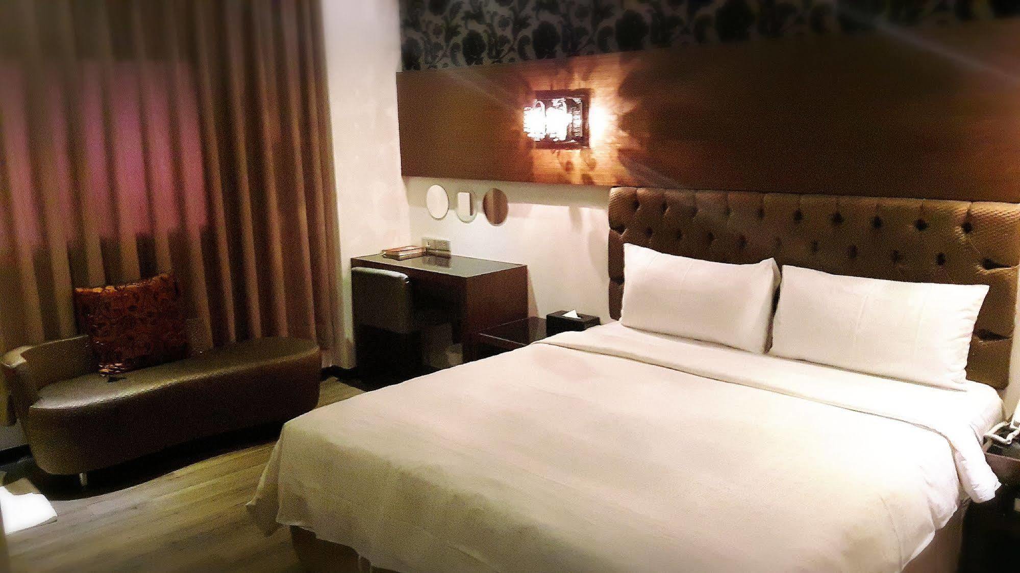 The Riverside Hotel Fashion Kaohsiung Luaran gambar