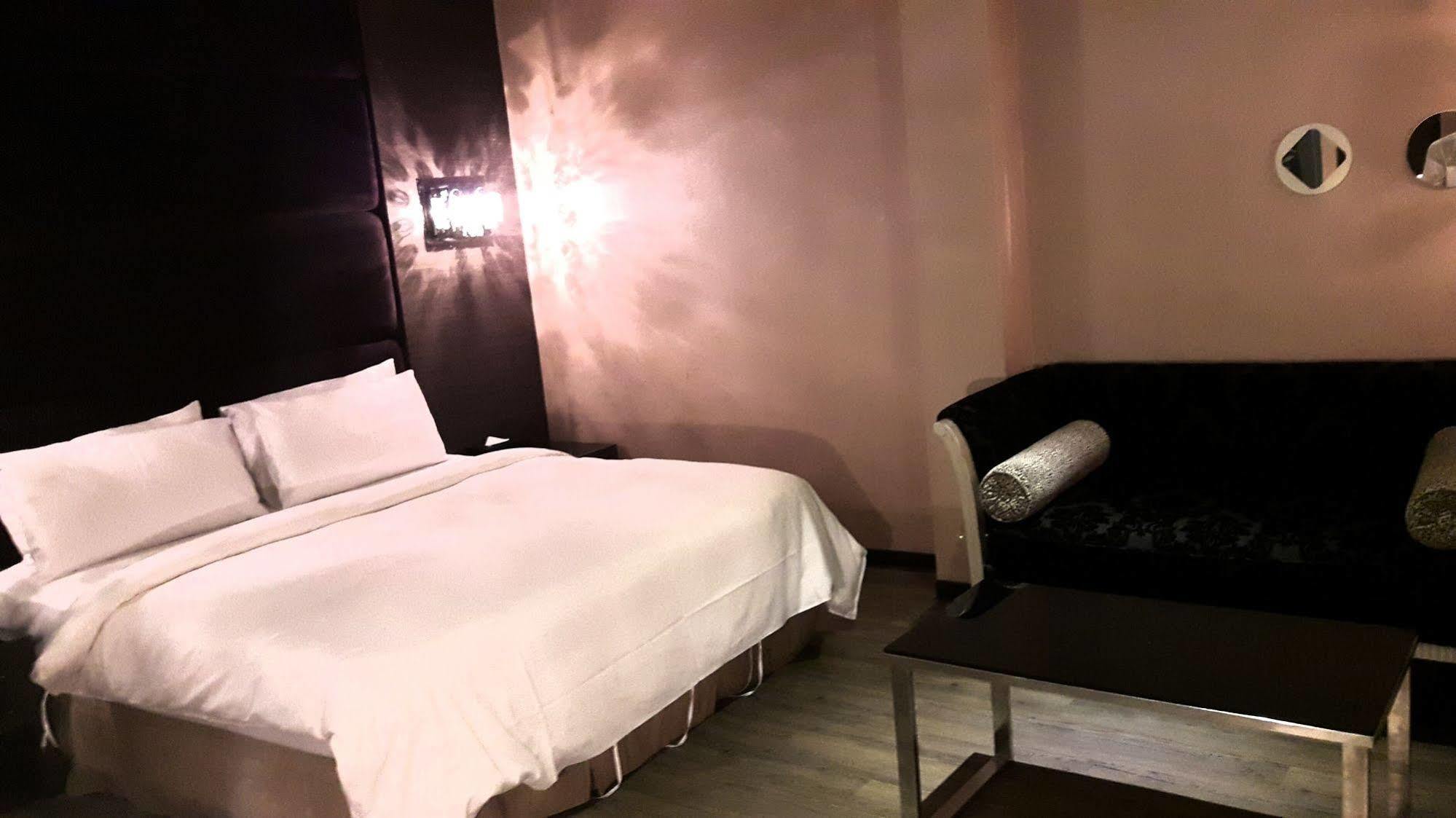 The Riverside Hotel Fashion Kaohsiung Luaran gambar